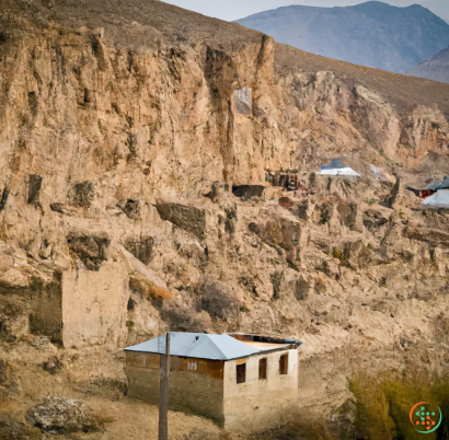 A small building on a cliff