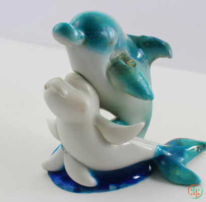 A blue and white figurine