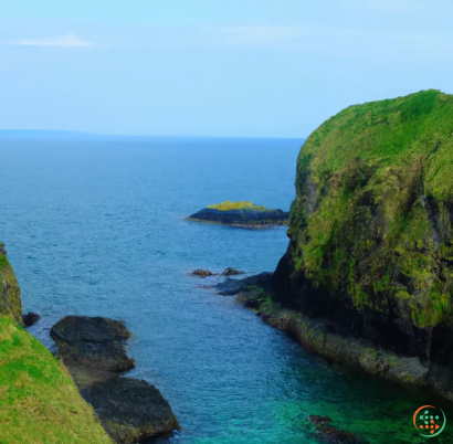 A rocky coast line